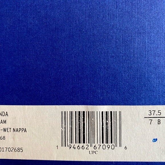 Stuart Weitzman Ivory Wenda Ankle Boots - Picture 6 of 6